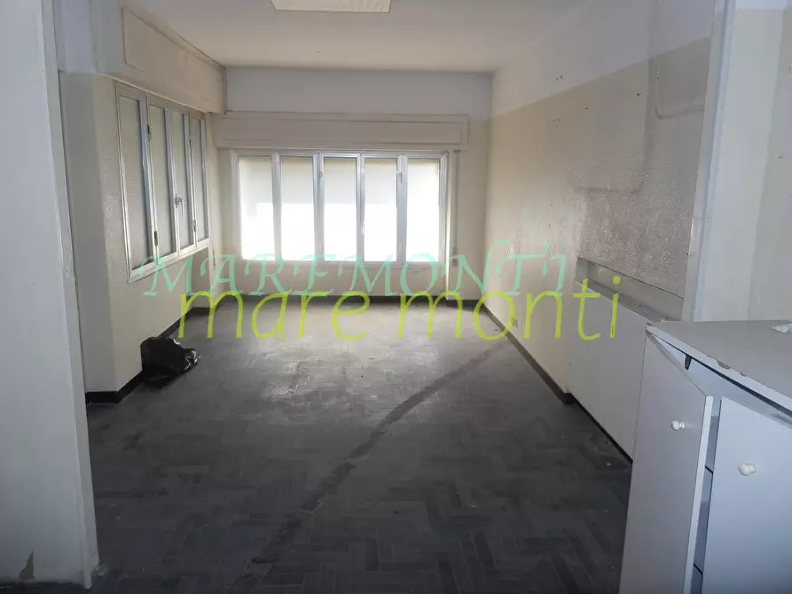 Immagine 1 di Negozio in vendita  in via delloratorio a Albissola Marina