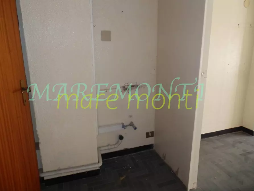 Immagine 2 di Negozio in vendita  in via delloratorio a Albissola Marina