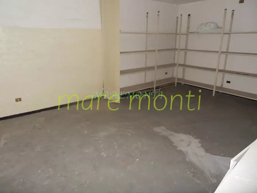 Immagine 11 di Negozio in vendita  in via delloratorio a Albissola Marina