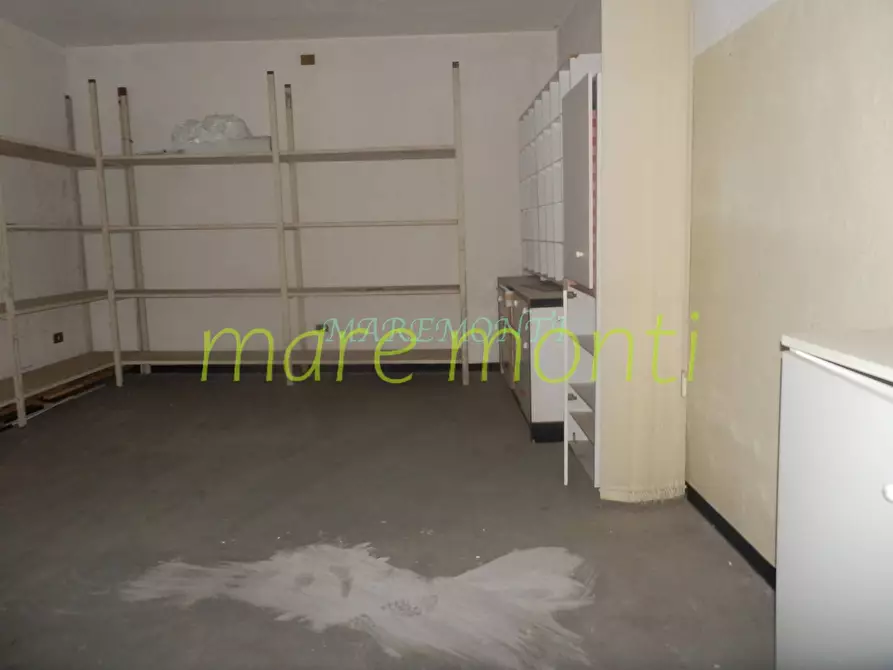 Immagine 12 di Negozio in vendita  in via delloratorio a Albissola Marina