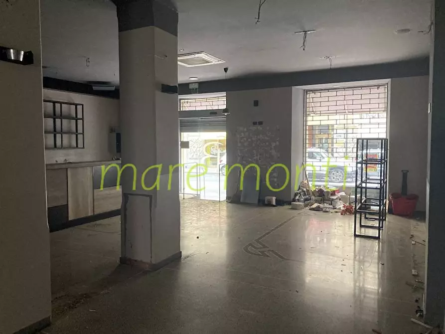 Immagine 3 di Negozio in affitto  in via sauro a Savona