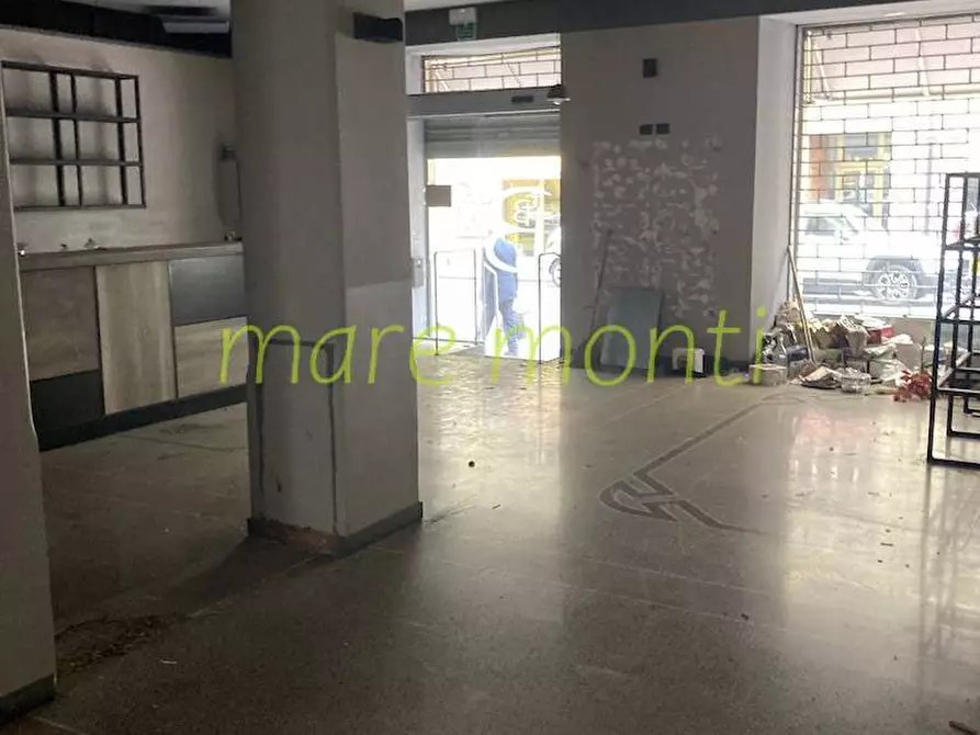 Immagine 4 di Negozio in affitto  in via sauro a Savona
