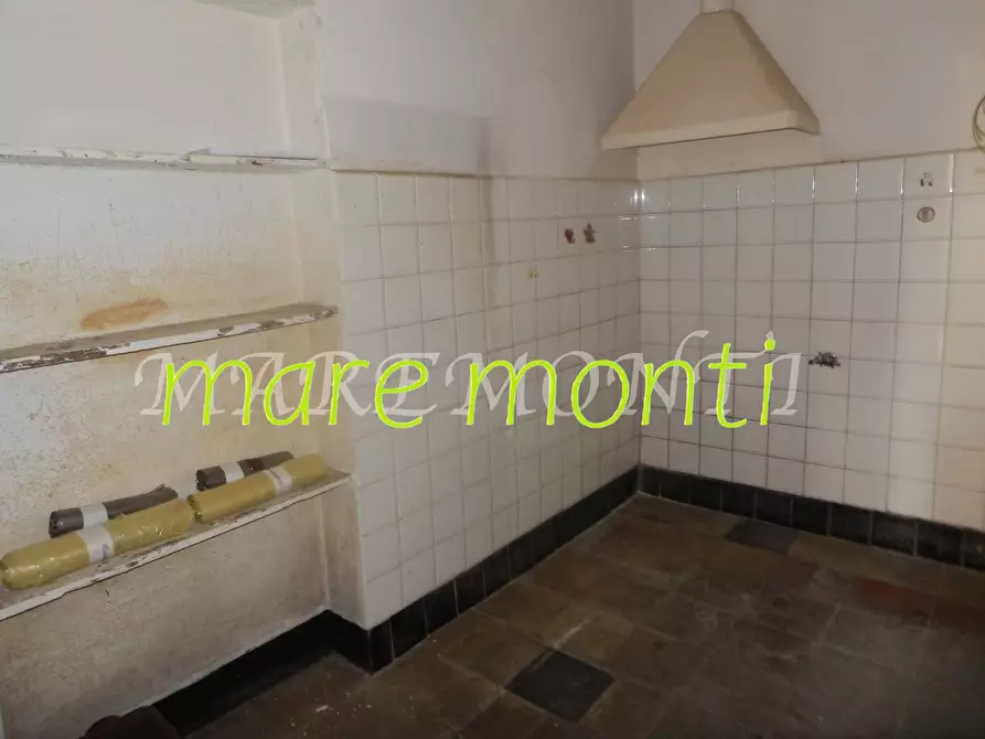 Immagine 2 di Appartamento in vendita  in via assareto 3 a Savona