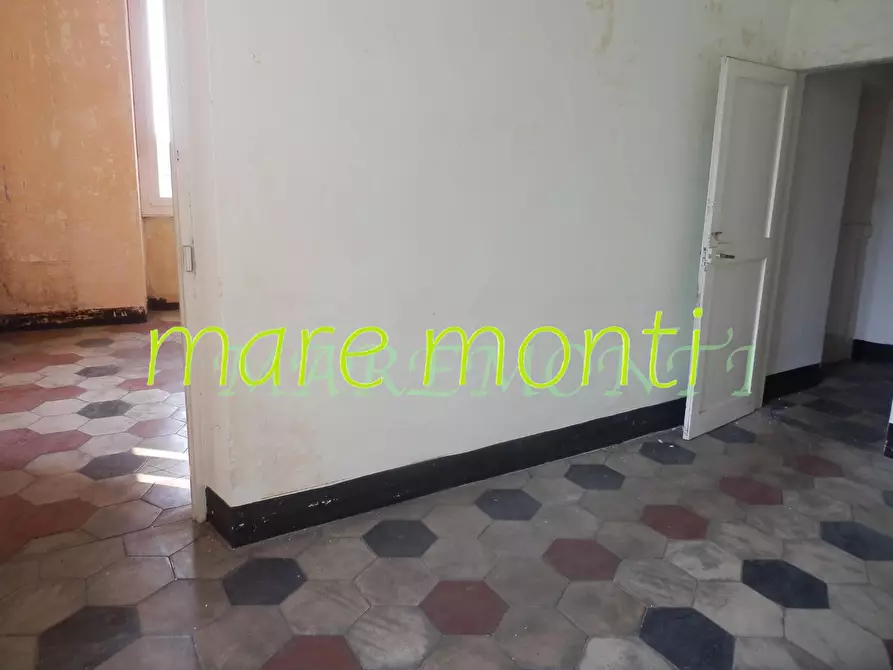 Immagine 15 di Appartamento in vendita  in via assareto 3 a Savona