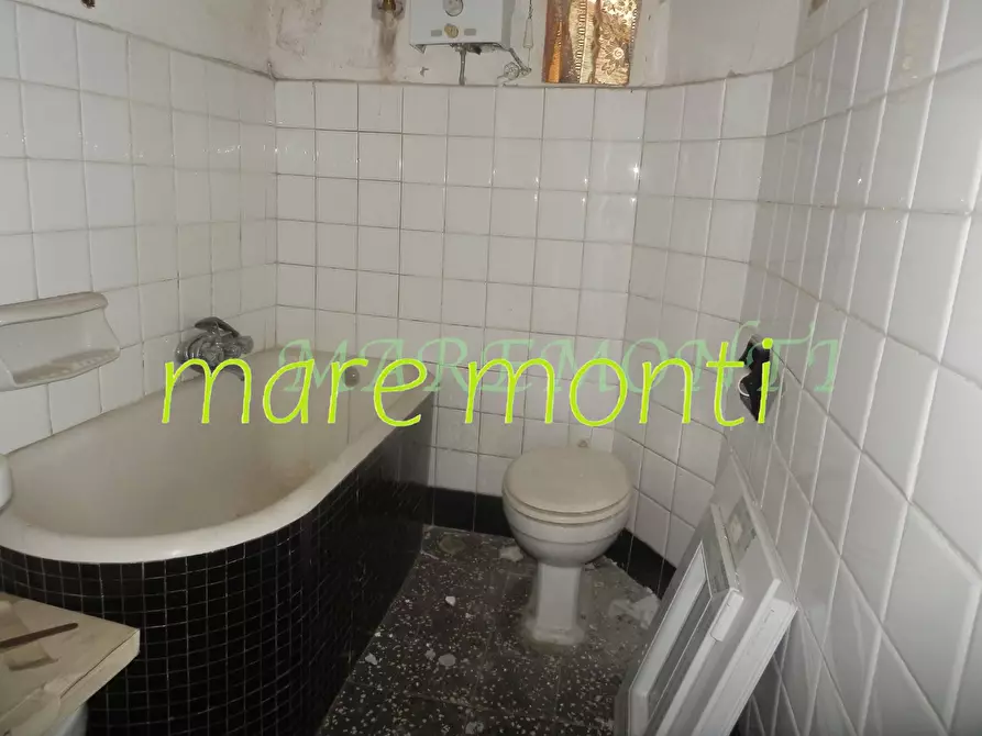 Immagine 17 di Appartamento in vendita  in via assareto 3 a Savona