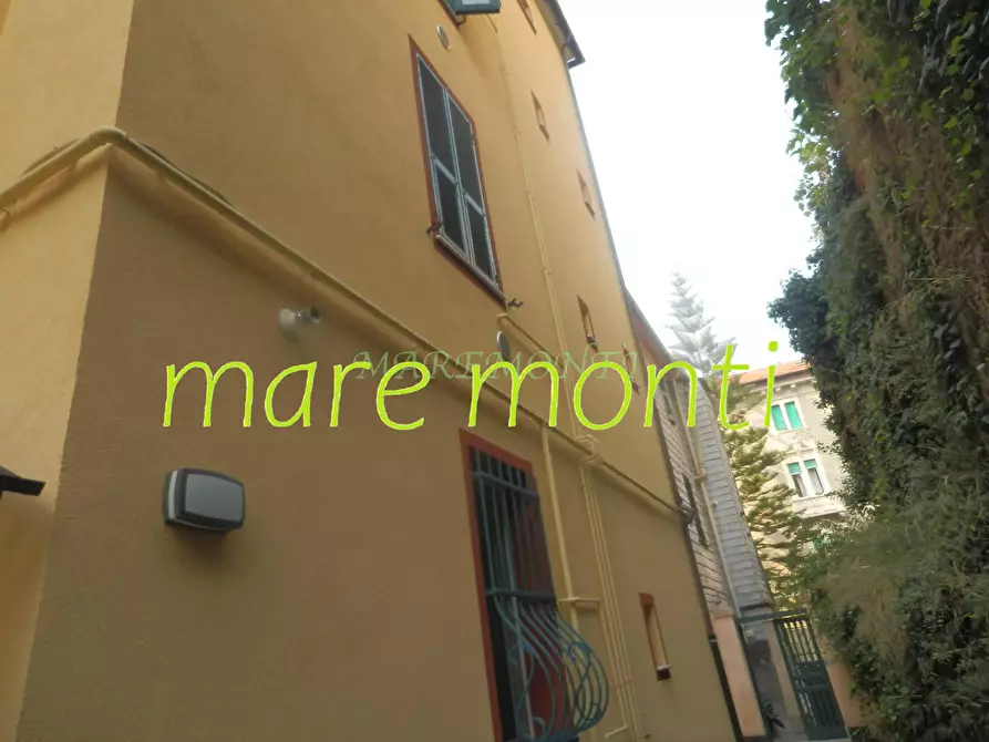 Immagine 33 di Appartamento in vendita  in via assareto 3 a Savona