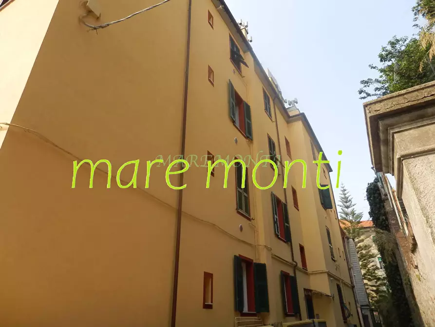 Immagine 35 di Appartamento in vendita  in via assareto 3 a Savona