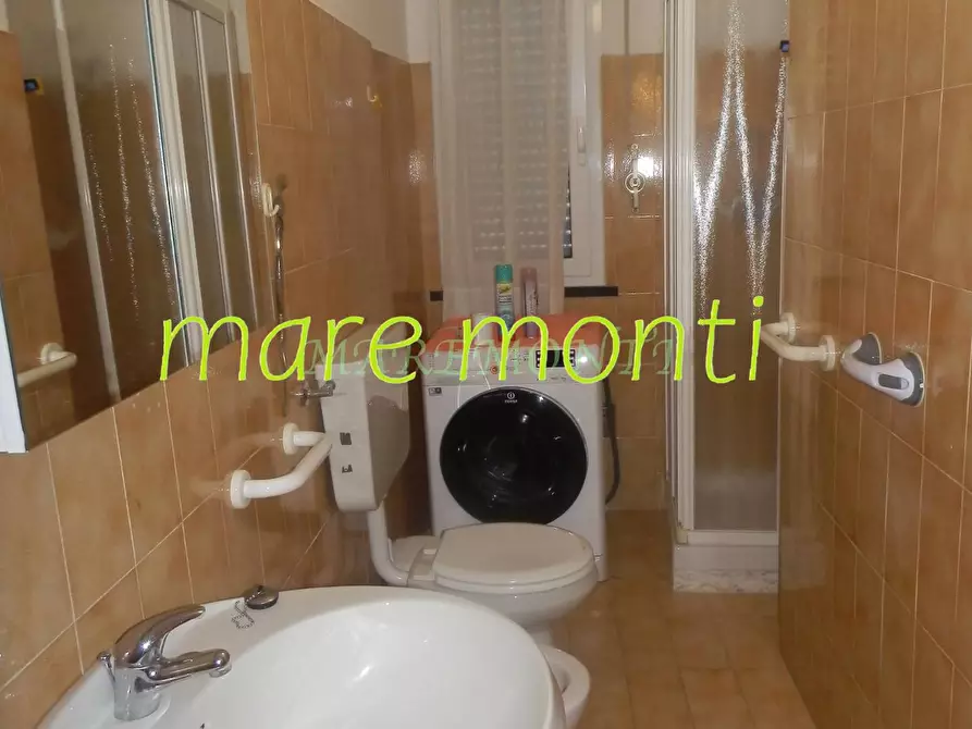 Immagine 10 di Appartamento in vendita  in via tasso a Savona