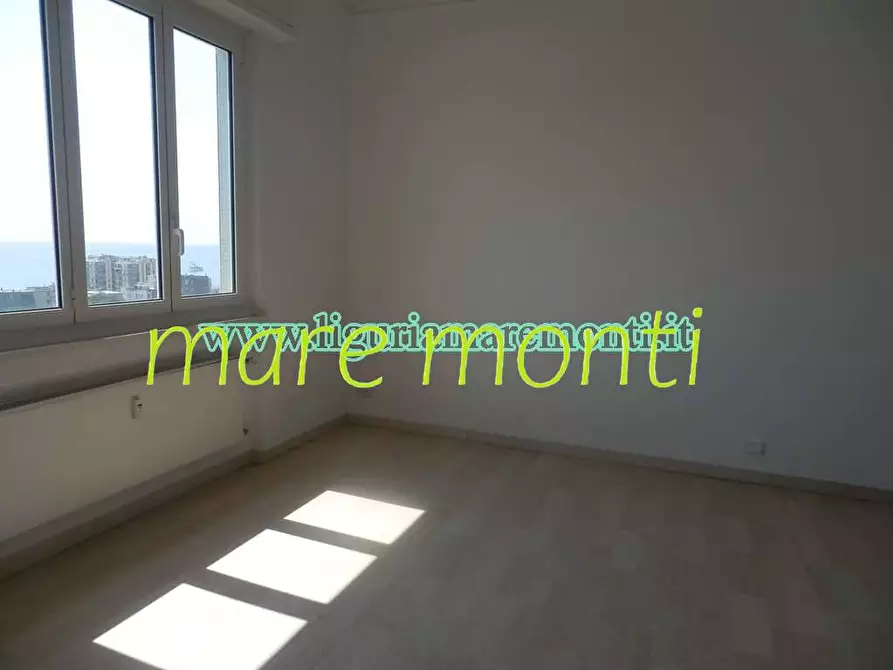 Immagine 16 di Appartamento in vendita  in via chiappino 18 a Savona