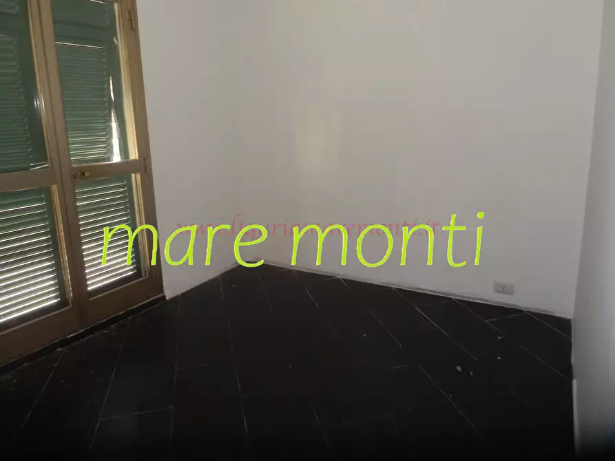 Immagine 18 di Appartamento in vendita  in via dei cassari a Savona