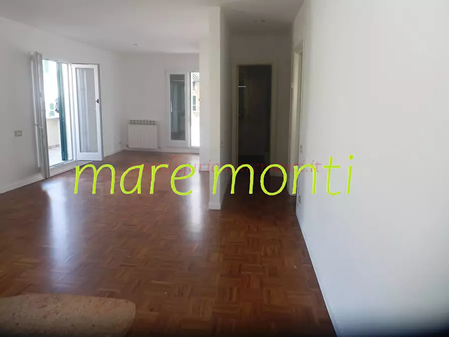 Immagine 28 di Appartamento in vendita  in via dei cassari a Savona