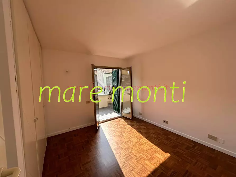 Immagine 35 di Appartamento in vendita  in via dei cassari a Savona