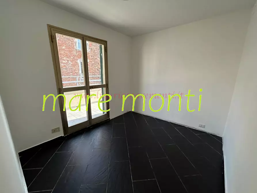 Immagine 36 di Appartamento in vendita  in via dei cassari a Savona