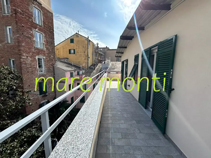 Immagine 39 di Appartamento in vendita  in via dei cassari a Savona