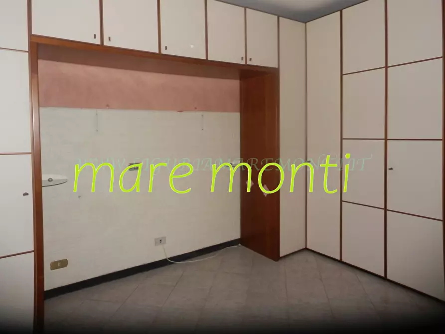 Immagine 5 di Appartamento in vendita  in via santuario a Savona