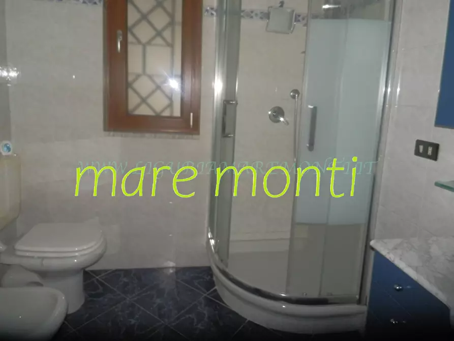 Immagine 11 di Appartamento in vendita  in via santuario a Savona