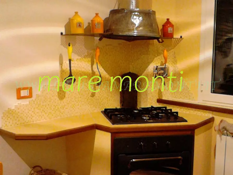 Immagine 14 di Appartamento in vendita  in via untoria a Savona