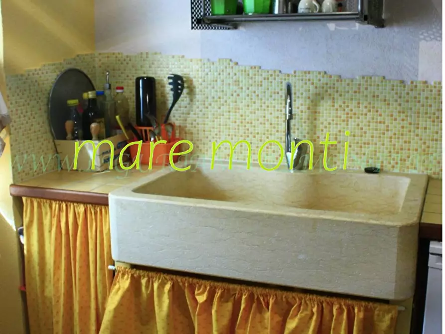 Immagine 32 di Appartamento in vendita  in via untoria a Savona