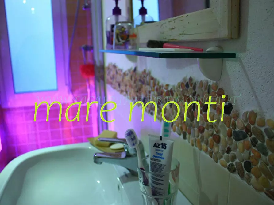 Immagine 38 di Appartamento in vendita  in via untoria a Savona