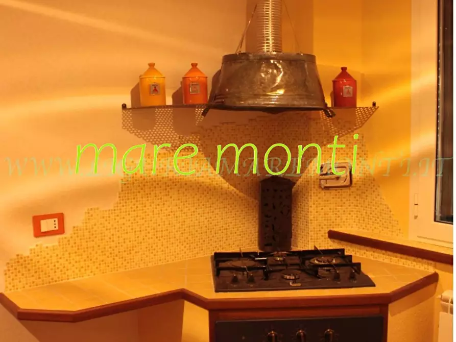 Immagine 42 di Appartamento in vendita  in via untoria a Savona