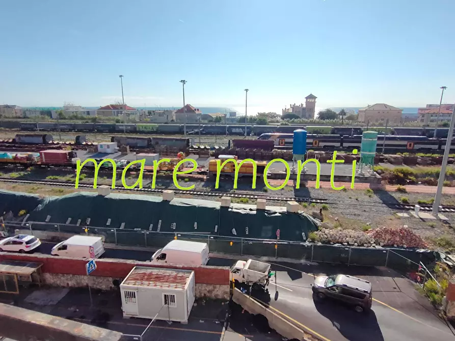 Immagine 13 di Appartamento in vendita  in via stalingrado a Savona