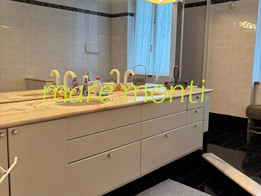 Immagine 10 di Appartamento in vendita  in via rinchiuso a Carcare