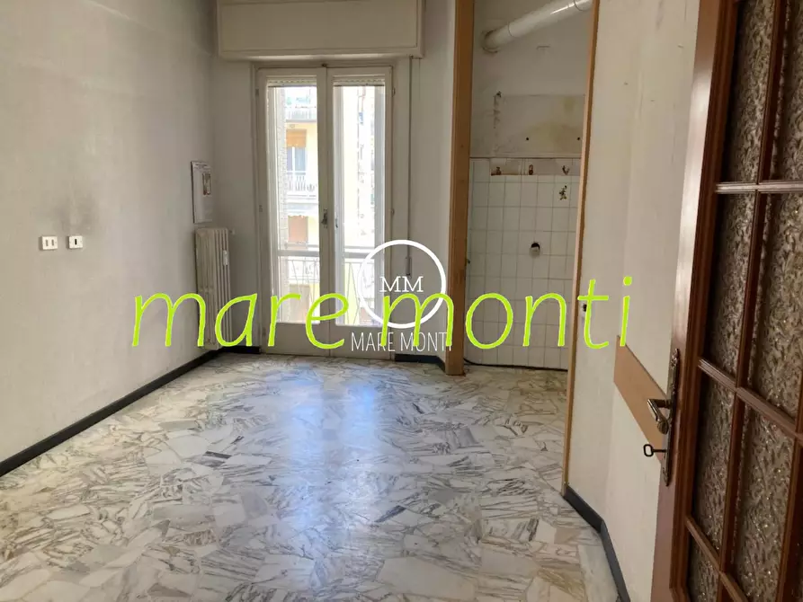 Immagine 27 di Appartamento in vendita  in via altobelli a Savona