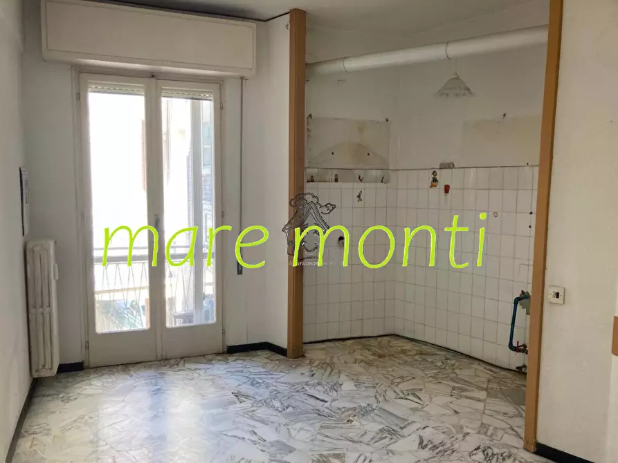 Immagine 14 di Appartamento in vendita  in via altobelli a Savona