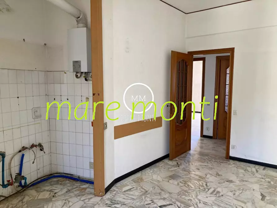 Immagine 15 di Appartamento in vendita  in via altobelli a Savona