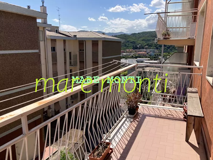 Immagine 3 di Appartamento in vendita  in via altobelli a Savona
