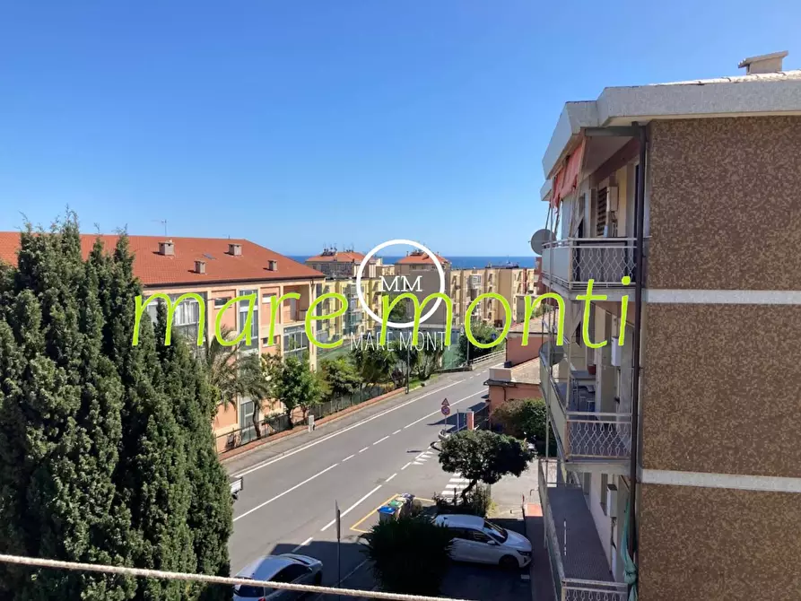 Immagine 23 di Appartamento in vendita  in via altobelli a Savona