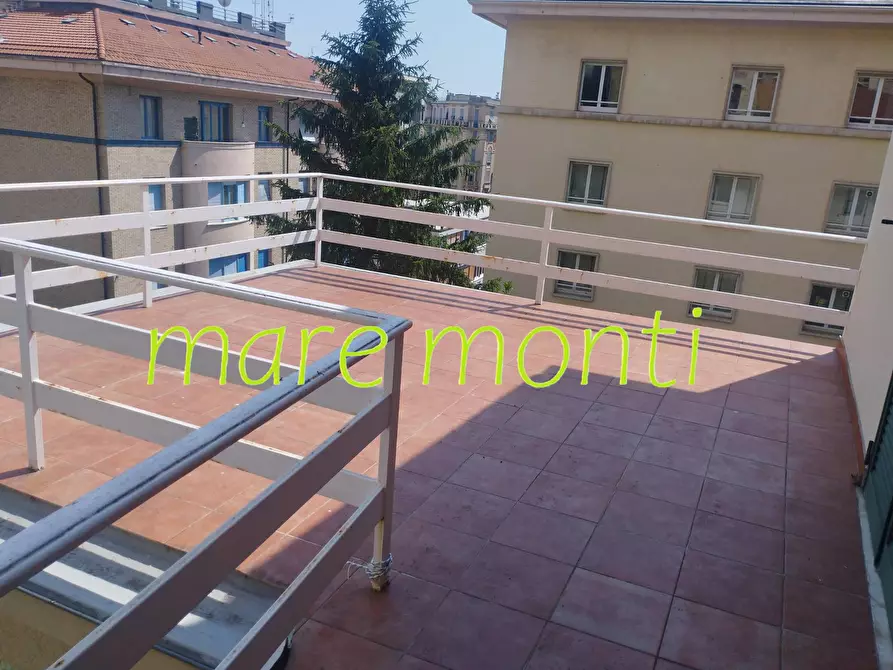 Immagine 1 di Appartamento in vendita  in via de mari a Savona