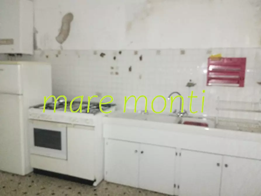 Immagine 11 di Appartamento in vendita  in via de mari a Savona