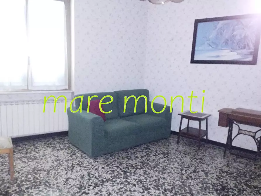 Immagine 16 di Appartamento in vendita  in via de mari a Savona