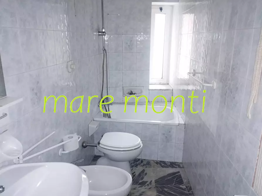 Immagine 10 di Appartamento in vendita  in via repusseno a Savona