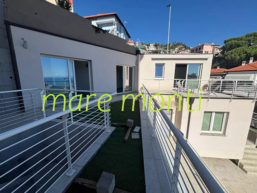 Immagine 21 di Appartamento in vendita  in via gentile 52 a Albissola Marina