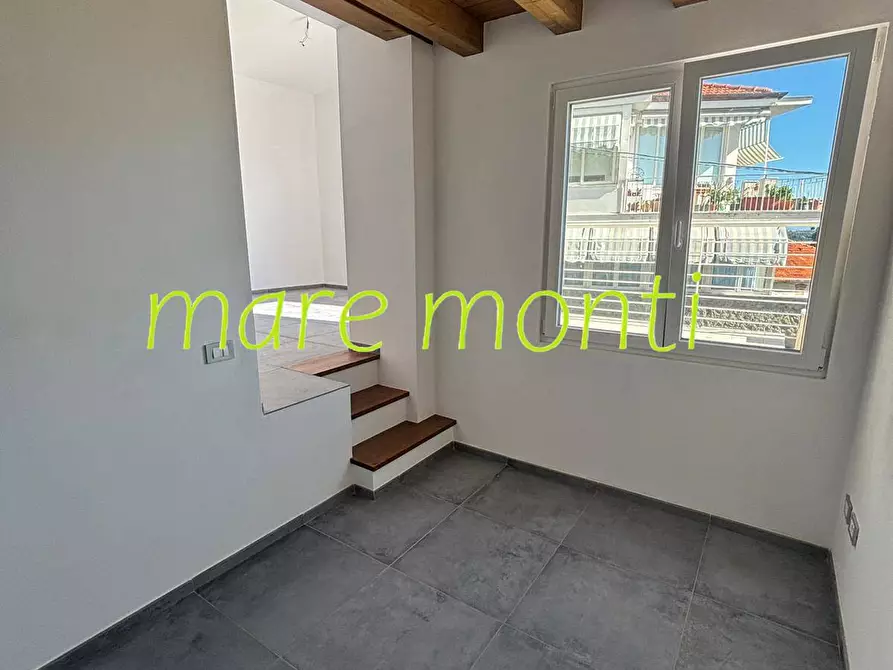 Immagine 43 di Appartamento in vendita  in via gentile 52 a Albissola Marina