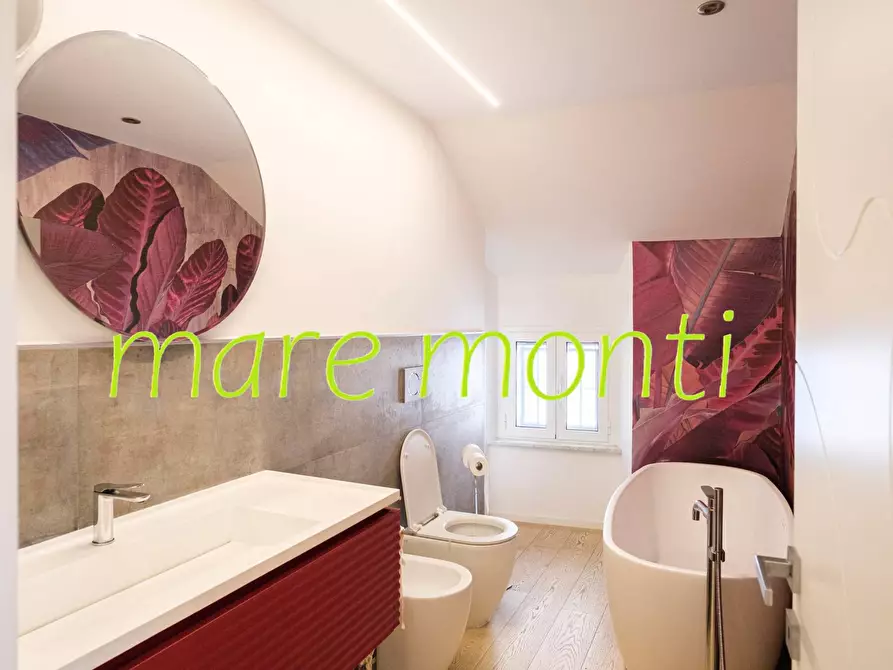 Immagine 16 di Appartamento in vendita  in via cadorna a Savona