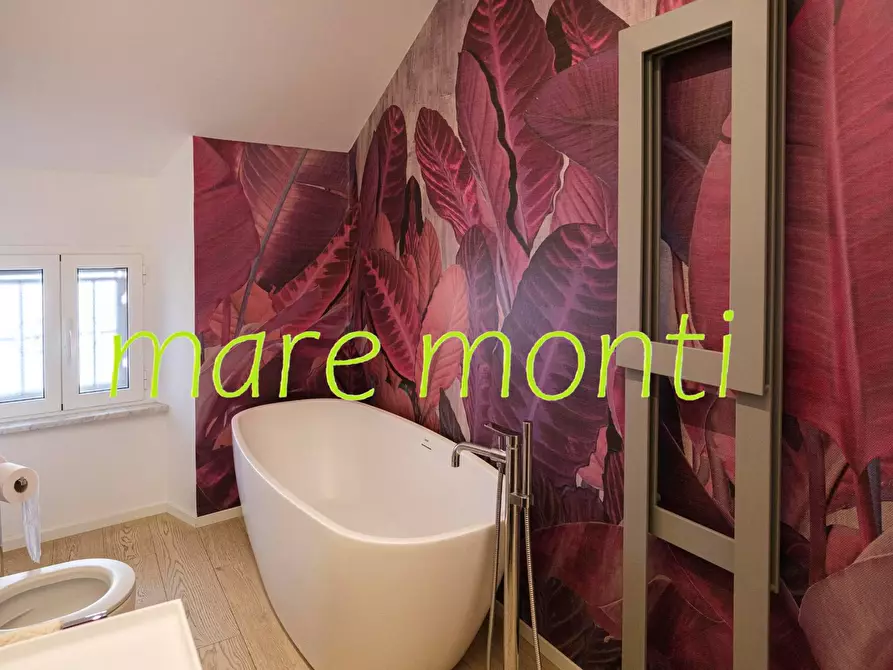 Immagine 17 di Appartamento in vendita  in via cadorna a Savona
