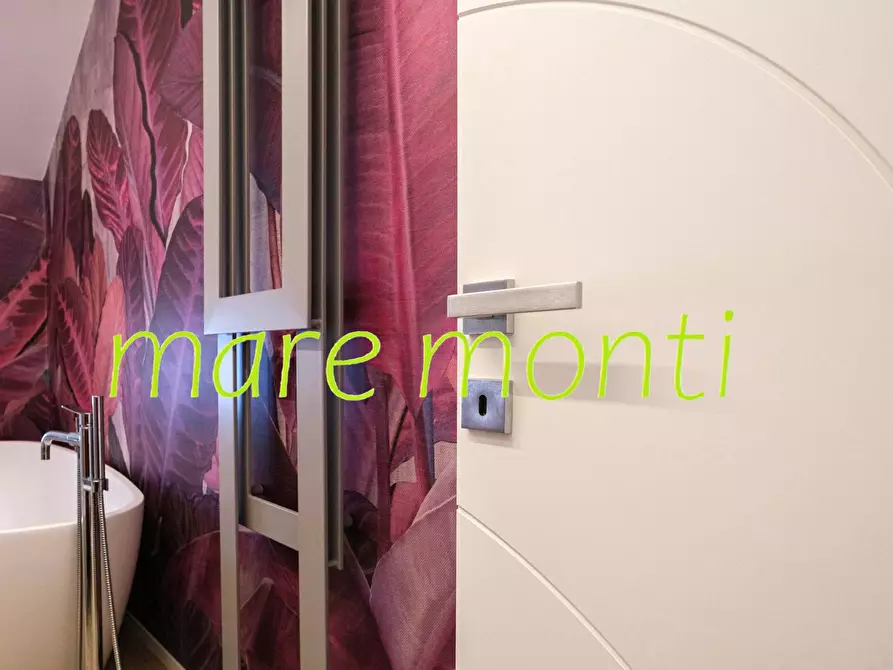 Immagine 18 di Appartamento in vendita  in via cadorna a Savona