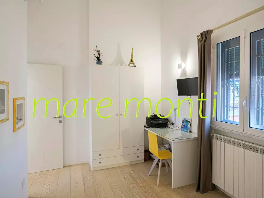 Immagine 21 di Appartamento in vendita  in via cadorna a Savona