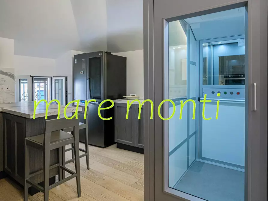 Immagine 28 di Appartamento in vendita  in via cadorna a Savona