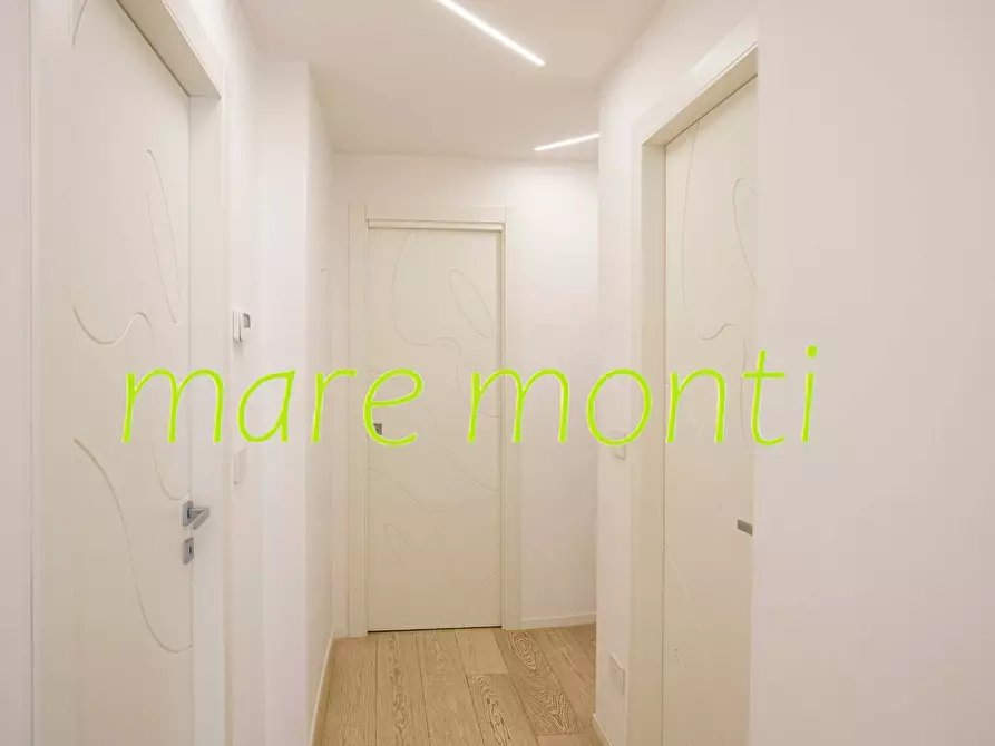 Immagine 37 di Appartamento in vendita  in via cadorna a Savona