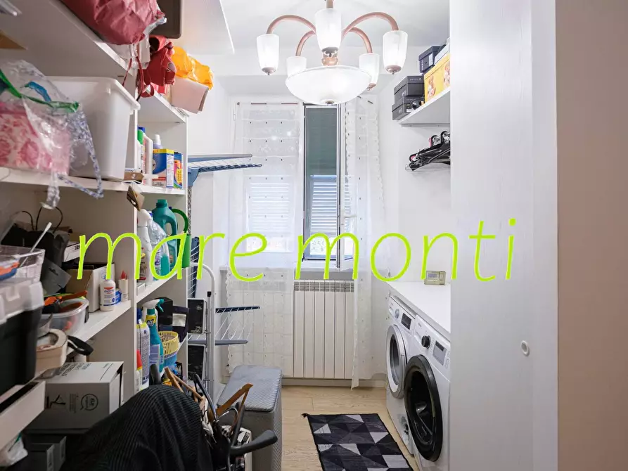 Immagine 45 di Appartamento in vendita  in via cadorna a Savona