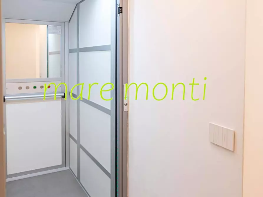 Immagine 54 di Appartamento in vendita  in via cadorna a Savona