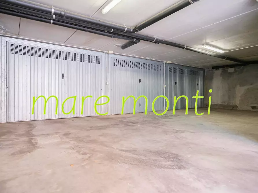 Immagine 56 di Appartamento in vendita  in via cadorna a Savona