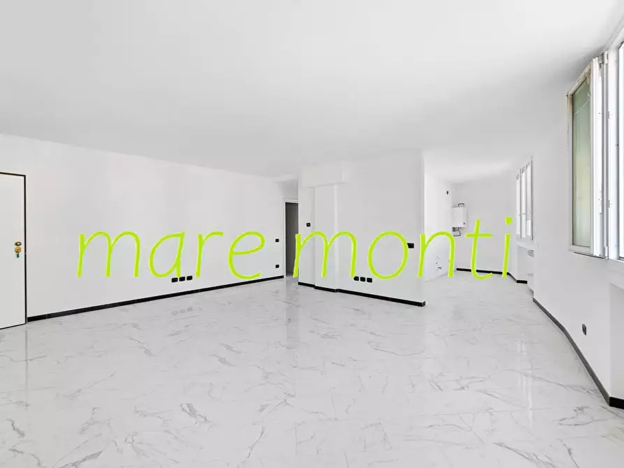 Immagine 7 di Appartamento in vendita  in via nizza 44 a Savona
