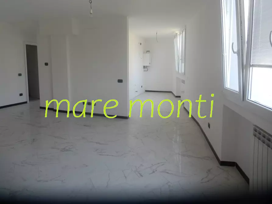 Immagine 14 di Appartamento in vendita  in via nizza 44 a Savona