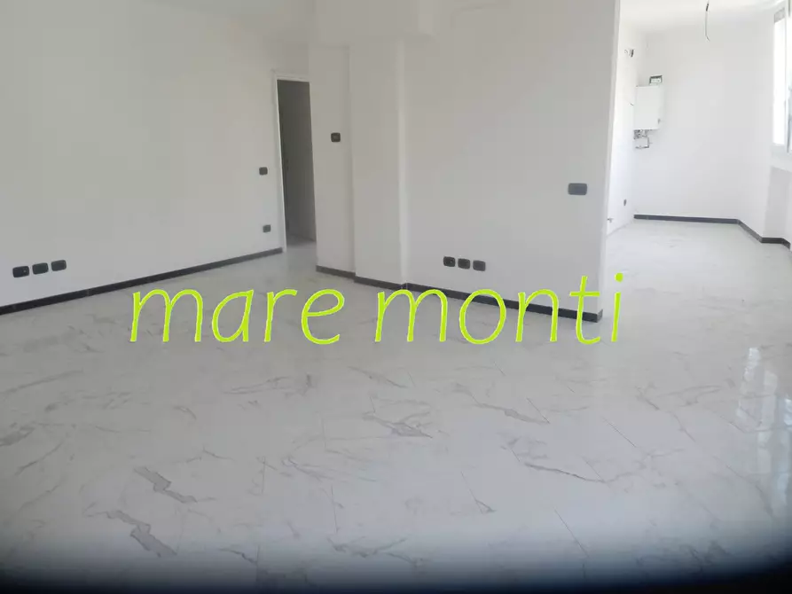 Immagine 17 di Appartamento in vendita  in via nizza 44 a Savona