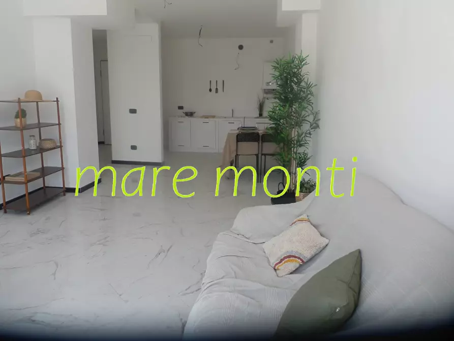 Immagine 23 di Appartamento in vendita  in via nizza 44 a Savona